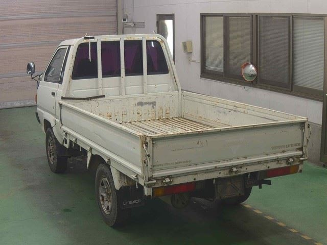 TOYOTA LITE ACE TRUCK