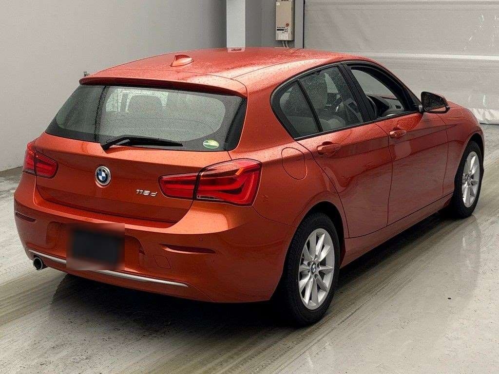 BMW 1 SERIES