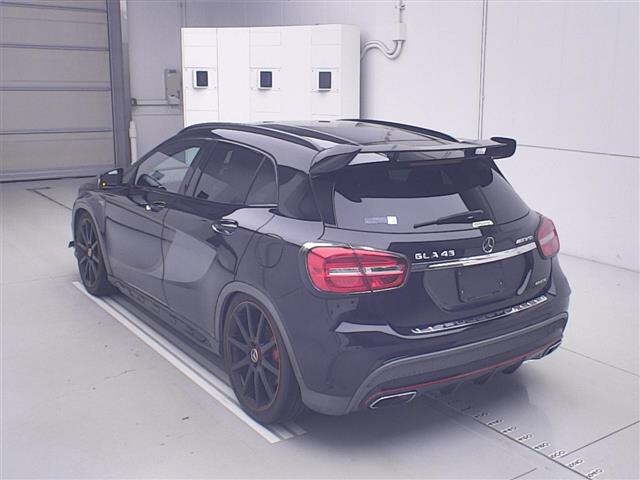 MERCEDES BENZ AMG GLA