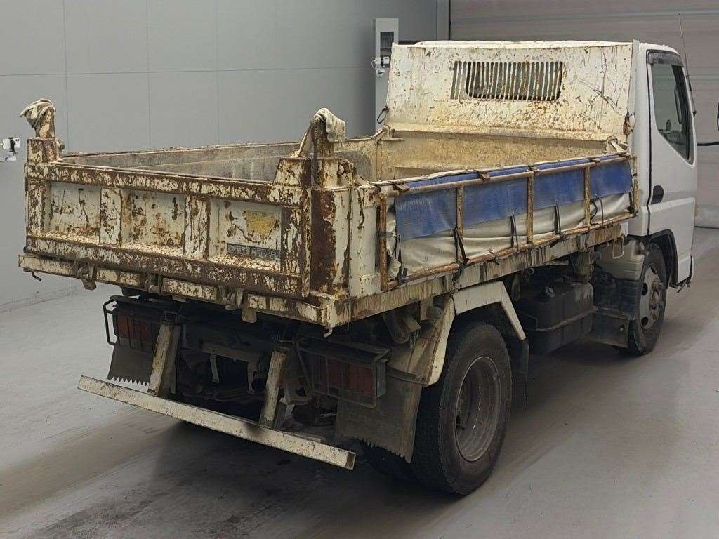 MITSUBISHI CANTER