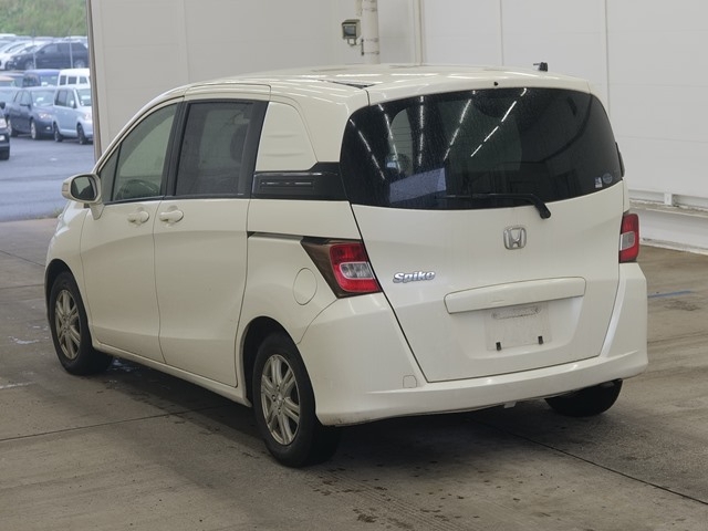 HONDA FREED SPIKE
