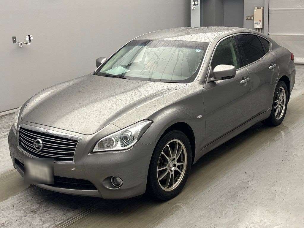 NISSAN FUGA