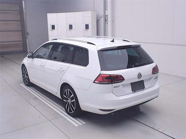 VOLKSWAGEN GOLF VARIANT