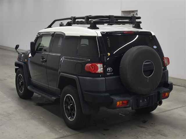 TOYOTA FJ CRUISER