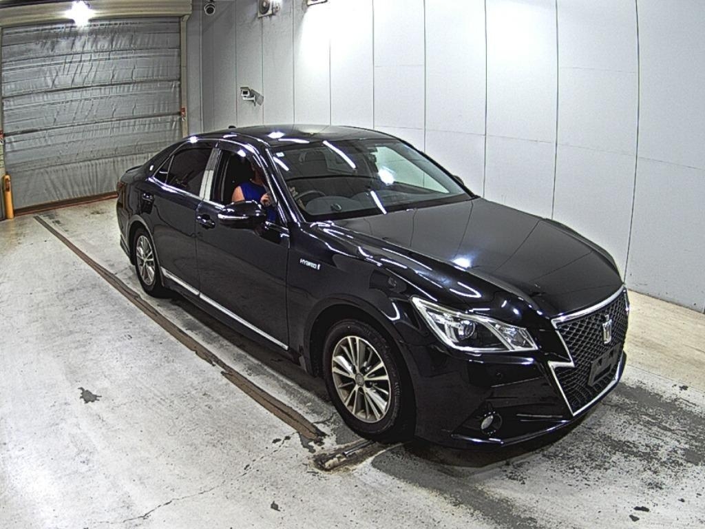 TOYOTA CROWN HYBRID