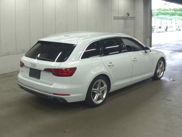AUDI A4 AVANTE