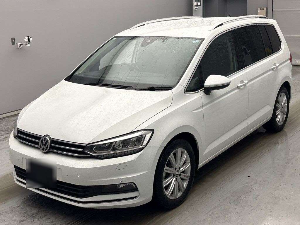 VOLKSWAGEN GOLF TOURAN