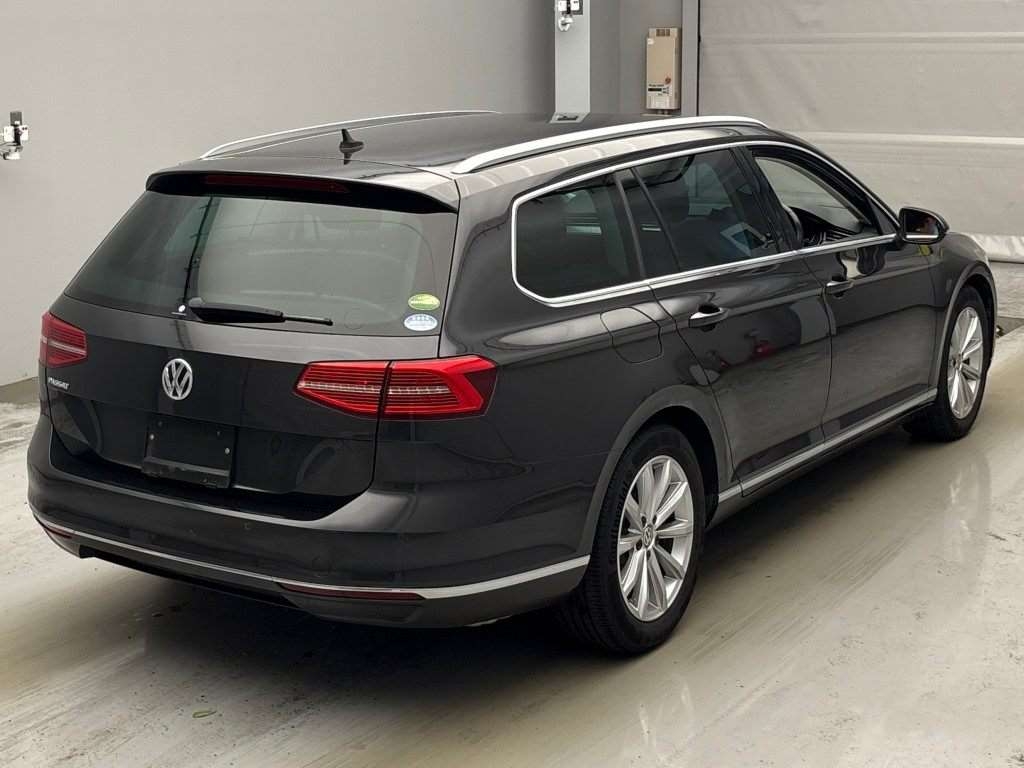 VOLKSWAGEN PASSAT VARIANT