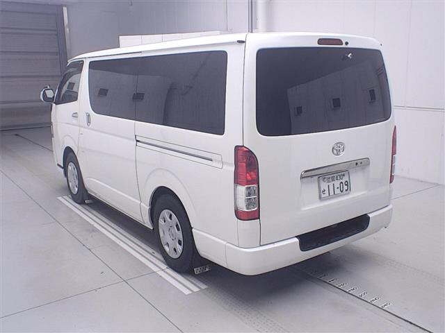 TOYOTA REGIUS ACE