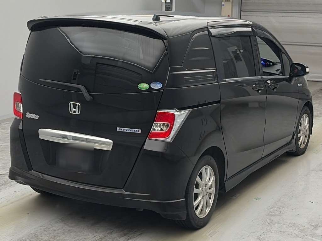 HONDA FREED SPIKE HYBRID