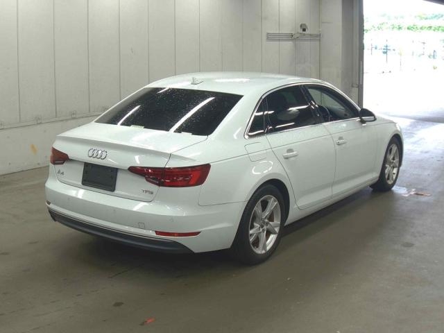 AUDI A4 AVANTE