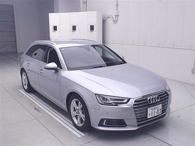AUDI A4 AVANTE