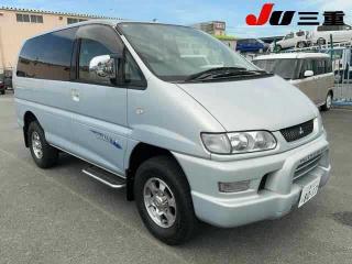 MITSUBISHI DELICA SPACE GEAR