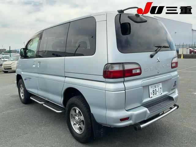 MITSUBISHI DELICA SPACE GEAR