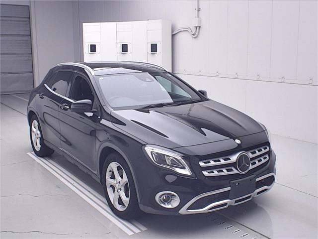 MERCEDES BENZ GLA