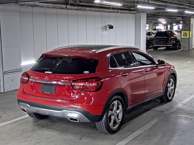 MERCEDES BENZ GLA