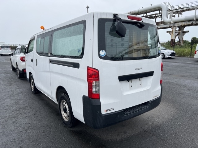 ISUZU COMO