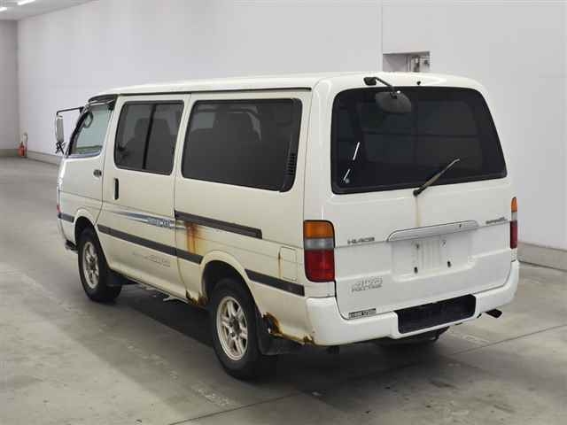 TOYOTA HIACE VAN