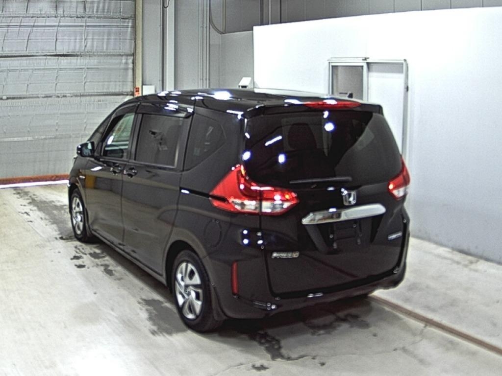 HONDA FREED HYBRID