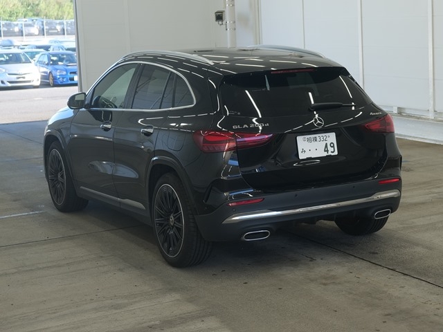 MERCEDES BENZ GLA