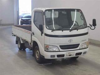 TOYOTA DYNA