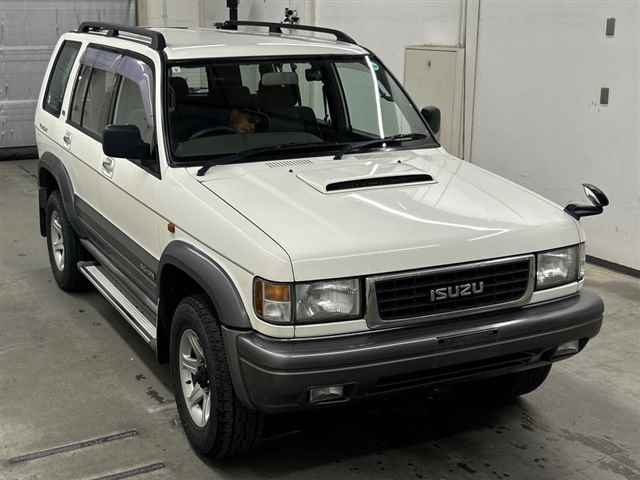 ISUZU BIGHORN