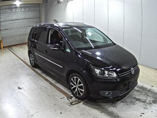 VOLKSWAGEN GOLF TOURAN
