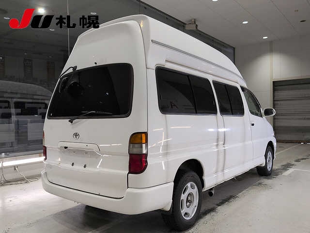 TOYOTA GRAND HIACE