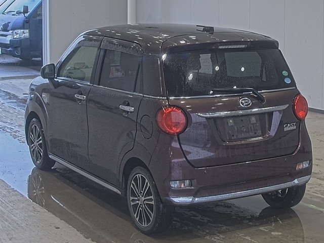 DAIHATSU CAST