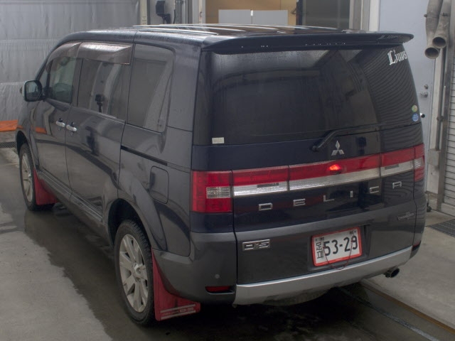 MITSUBISHI DELICA D:5