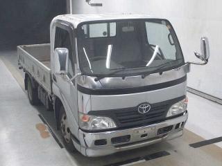 TOYOTA DYNA