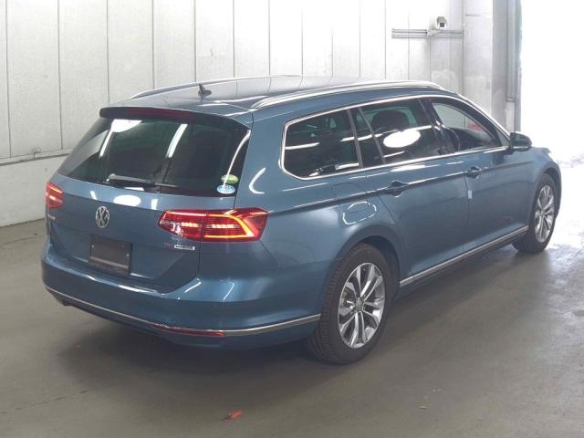 VOLKSWAGEN PASSAT VARIANT
