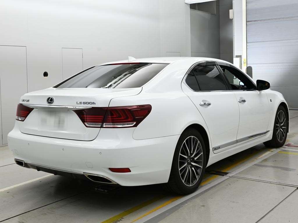 LEXUS LS