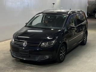 VOLKSWAGEN GOLF TOURAN