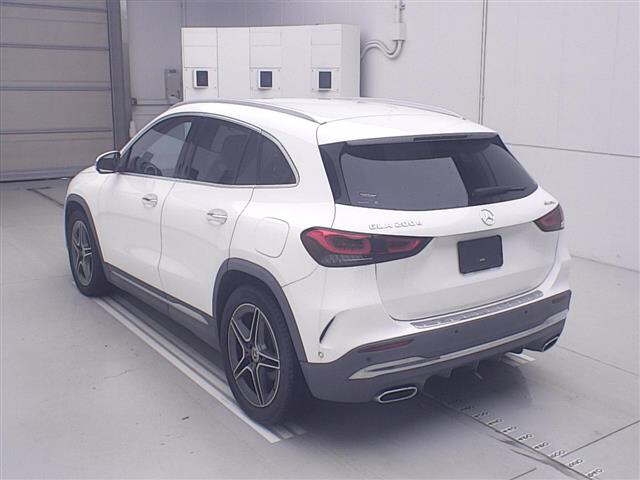 MERCEDES BENZ GLA
