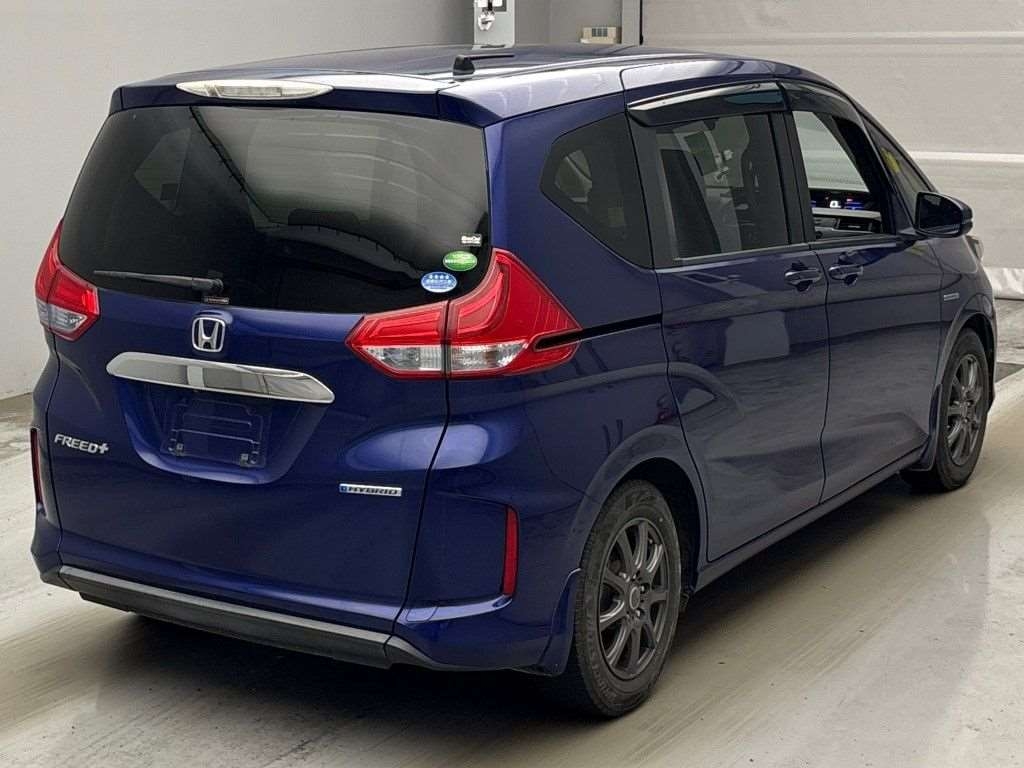 HONDA FREED + HYBRID