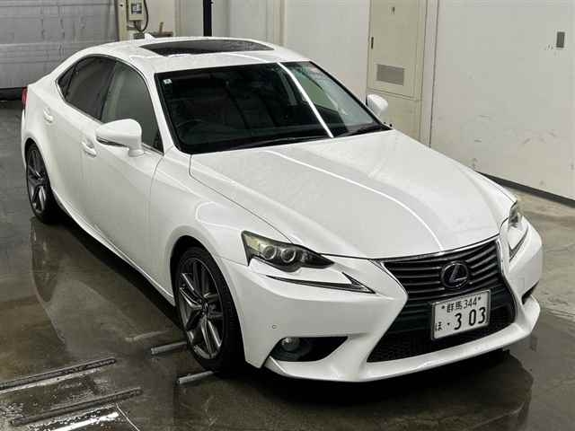 LEXUS IS