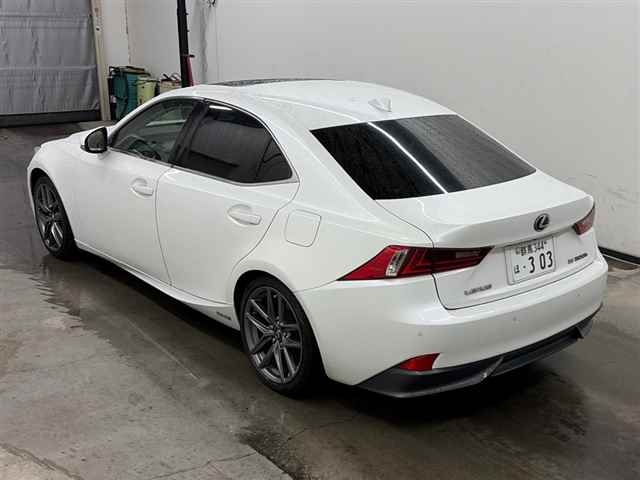 LEXUS IS