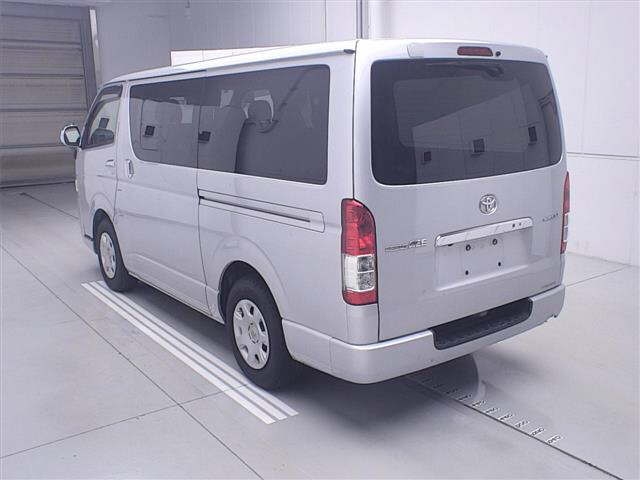 TOYOTA REGIUS ACE