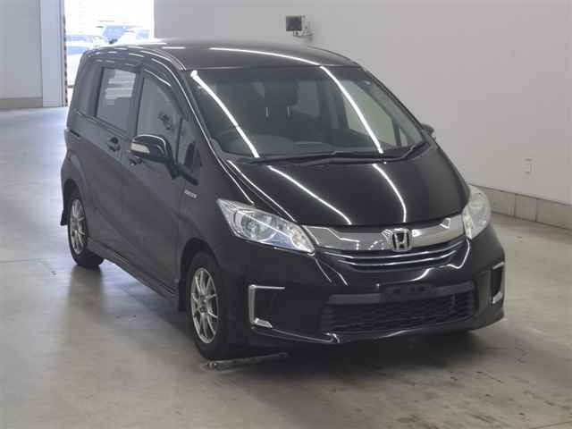 HONDA FREED HYBRID