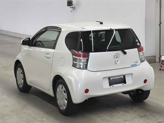 TOYOTA IQ