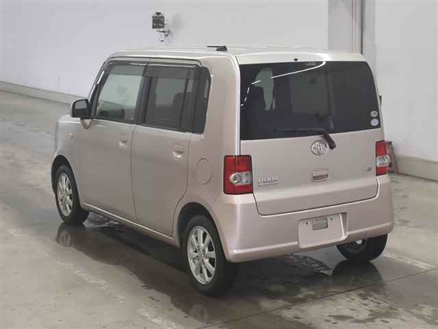 TOYOTA PIXIS SPACE
