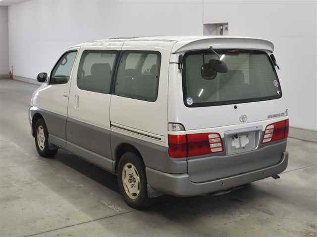 TOYOTA GRAND HIACE