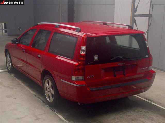 VOLVO V70