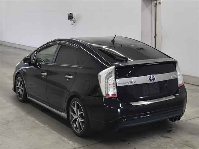 TOYOTA PRIUS PHV