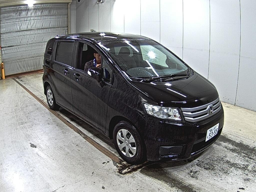 HONDA FREED SPIKE