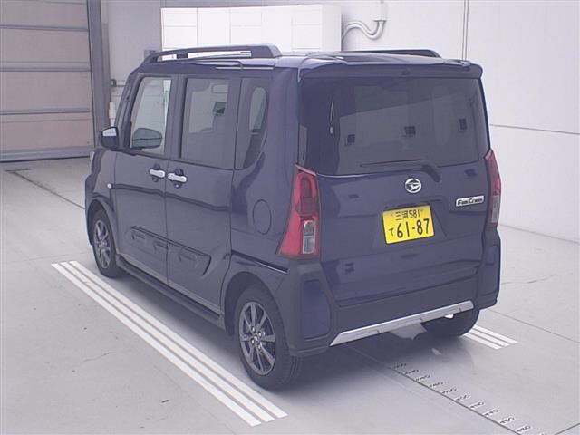 DAIHATSU TANTO FUN CROSS