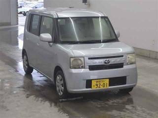 TOYOTA PIXIS SPACE