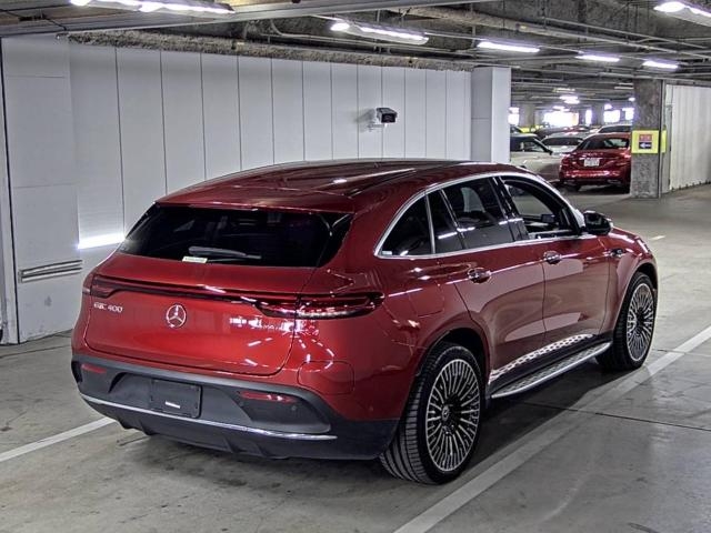 MERCEDES BENZ EQC