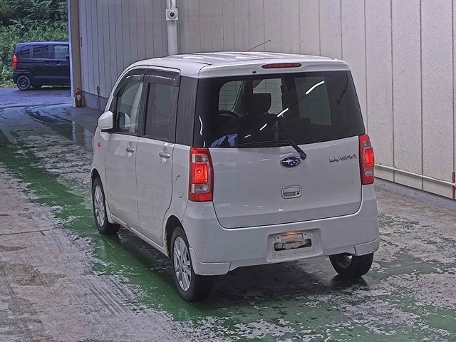 SUBARU LUCRA